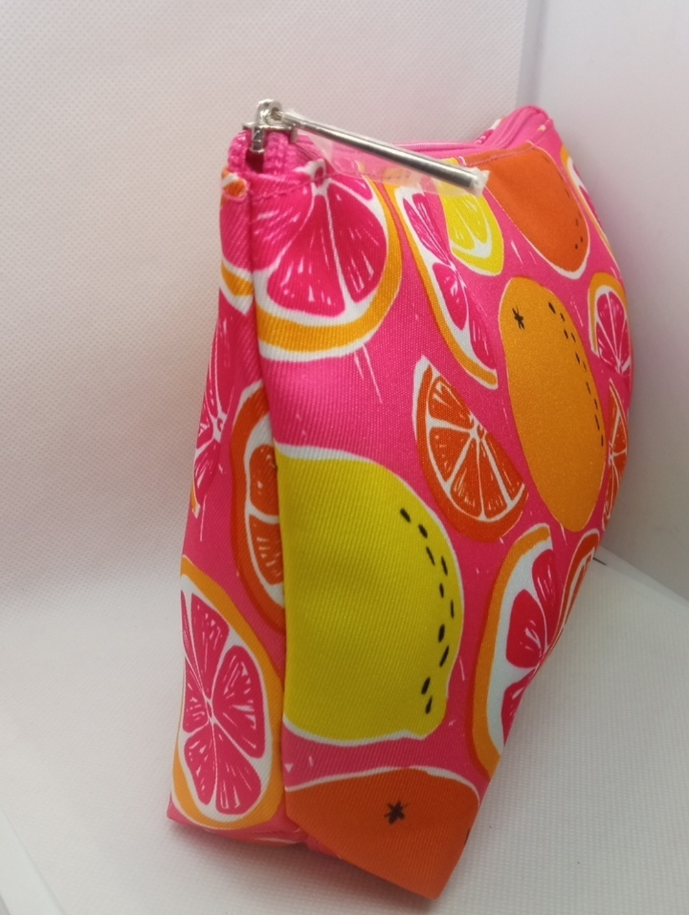 CLINIQUE SUMMER MAKEUP BAG - Picture 5 of 8